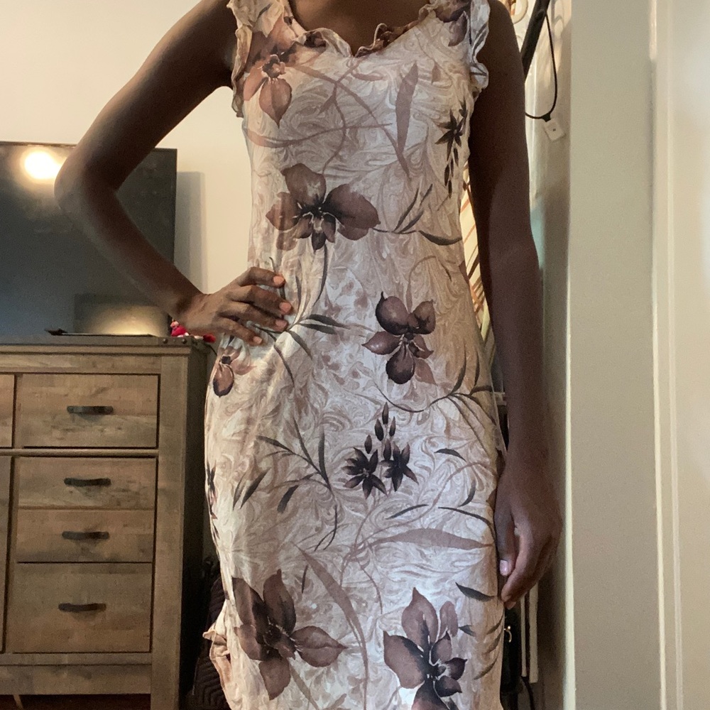 Vintage midi dress with ruffled neckline